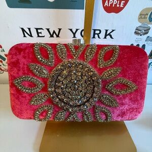 Elegant Pink Clutch with Crystal Embellishments